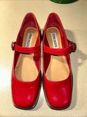 Steve Madden Delancy Red Leather EUC